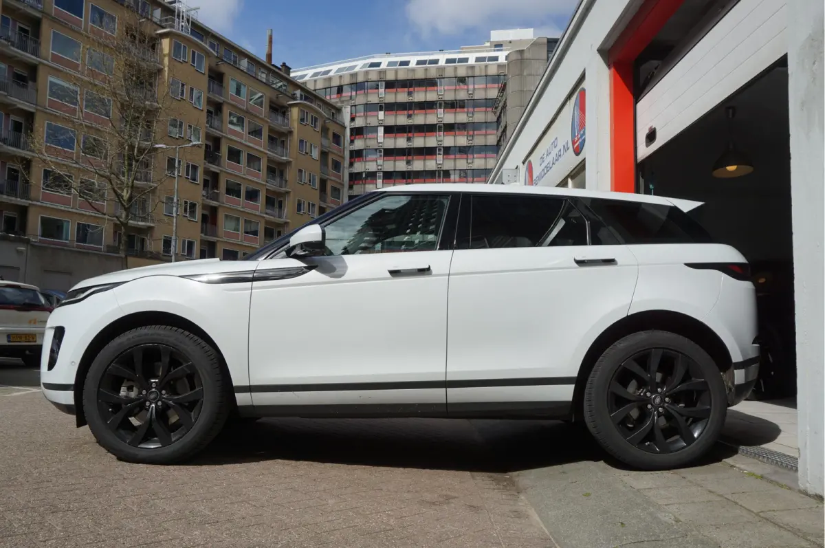 2.0 D180 AWD R-Dynamic HSE | NAP | Pano | Meridian | Sfeerverlichting | Adaptive + Lane | 20inch | Dealer onderhouden | Alcantara hemel | Volleder + memory + verwaming |