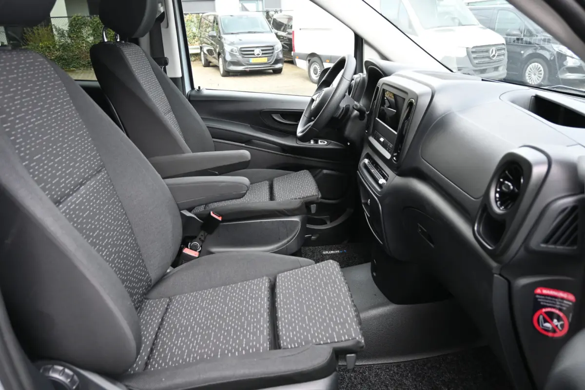 116 CDI DC L3 Pro LED, 2500 kg trekhaak, Navigatie en Smartphone integratie, Etc.