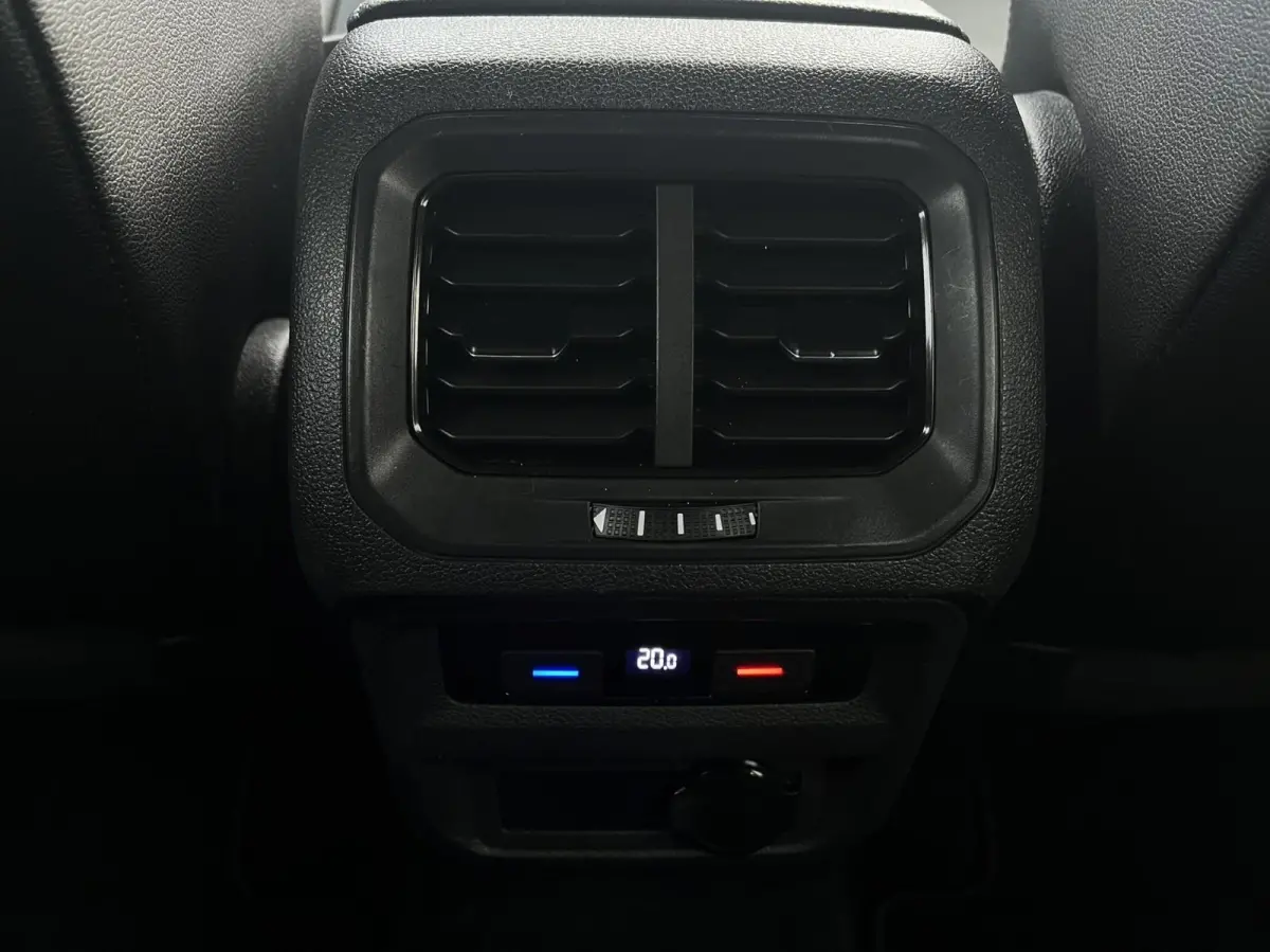 1.5 TSI 150pk DSG Highline Business R | Dynaudio | Leer | Camera