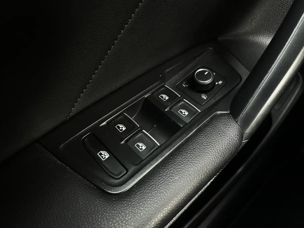 1.5 TSI 150pk DSG Highline Business R | Dynaudio | Leer | Camera