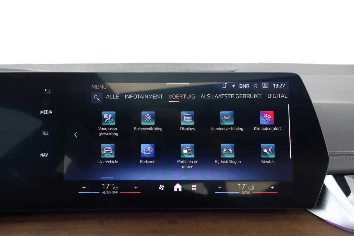 220i / M-Sport Pakket / Pano Dak / Actieve Stoel / Harman Kardon / Stoelverwarming Voor / Comforttoegang /
