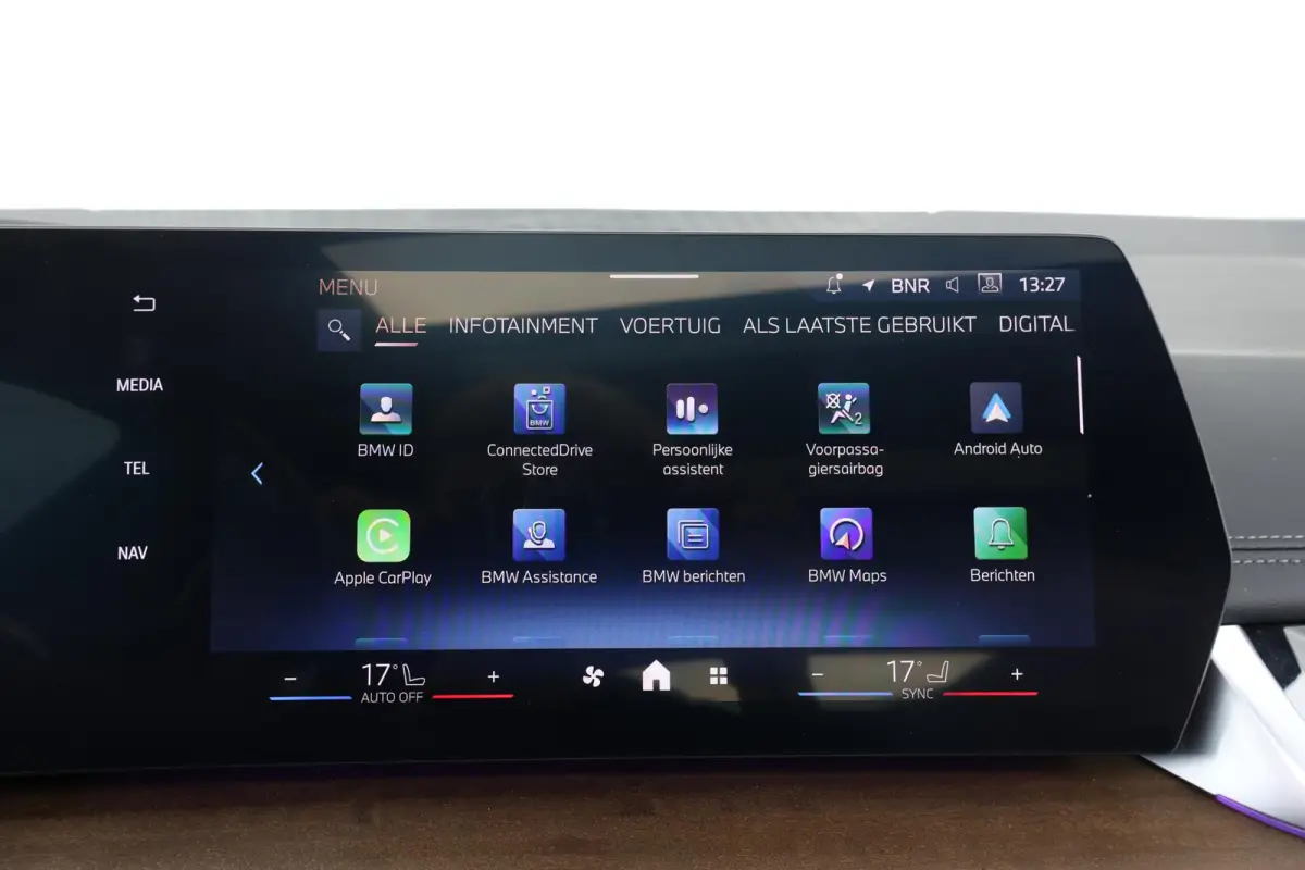 220i / M-Sport Pakket / Pano Dak / Actieve Stoel / Harman Kardon / Stoelverwarming Voor / Comforttoegang /