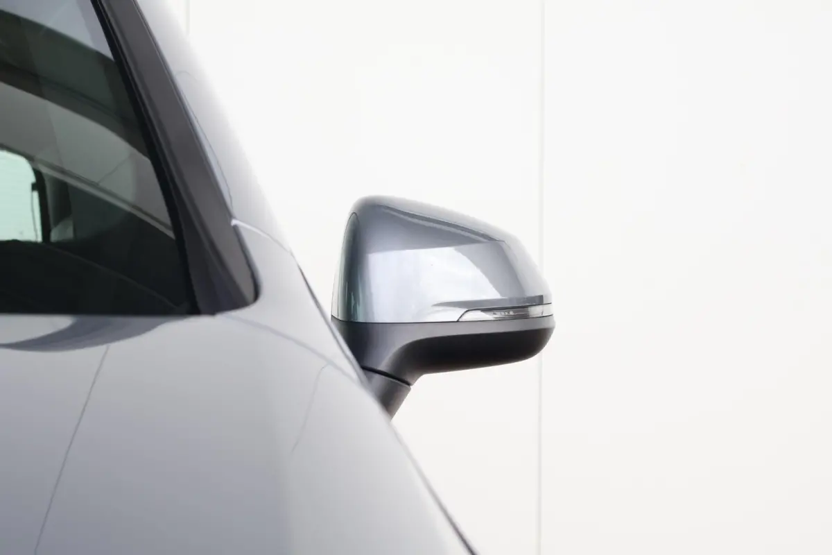 220i / M-Sport Pakket / Pano Dak / Actieve Stoel / Harman Kardon / Stoelverwarming Voor / Comforttoegang /