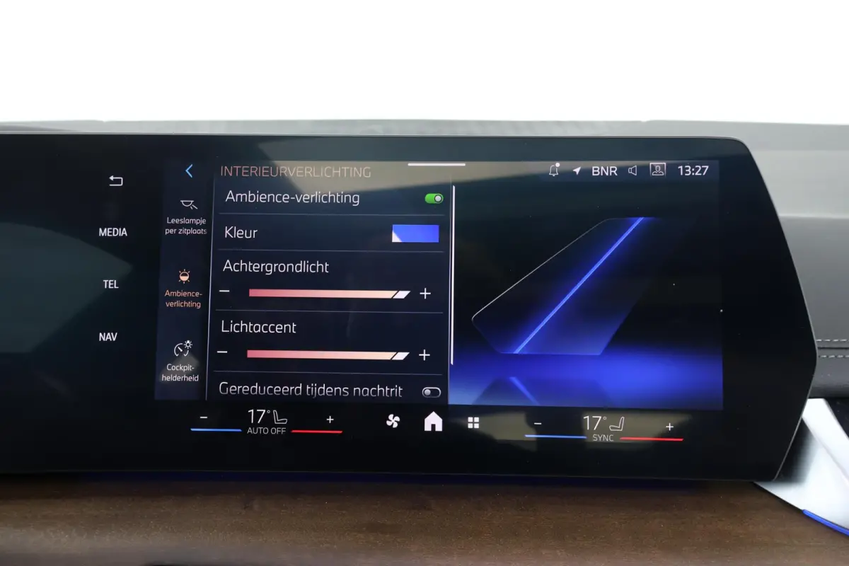 220i / M-Sport Pakket / Pano Dak / Actieve Stoel / Harman Kardon / Stoelverwarming Voor / Comforttoegang /