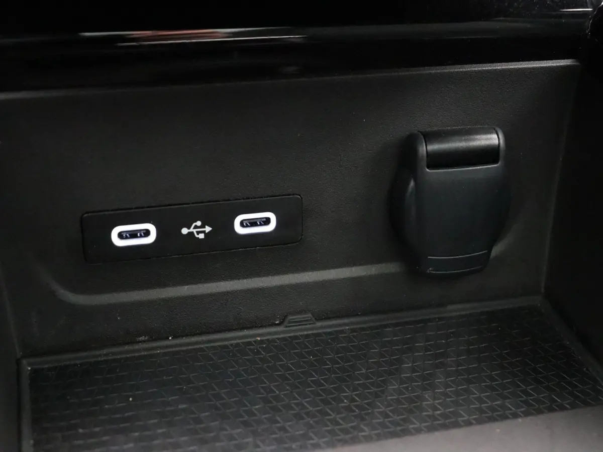 Mild hybrid 160 X-Tronic techno |Panorama dak | Elektr.achterklep | Keyless | Navigatie | Cruise | Elektr.best.stoel.