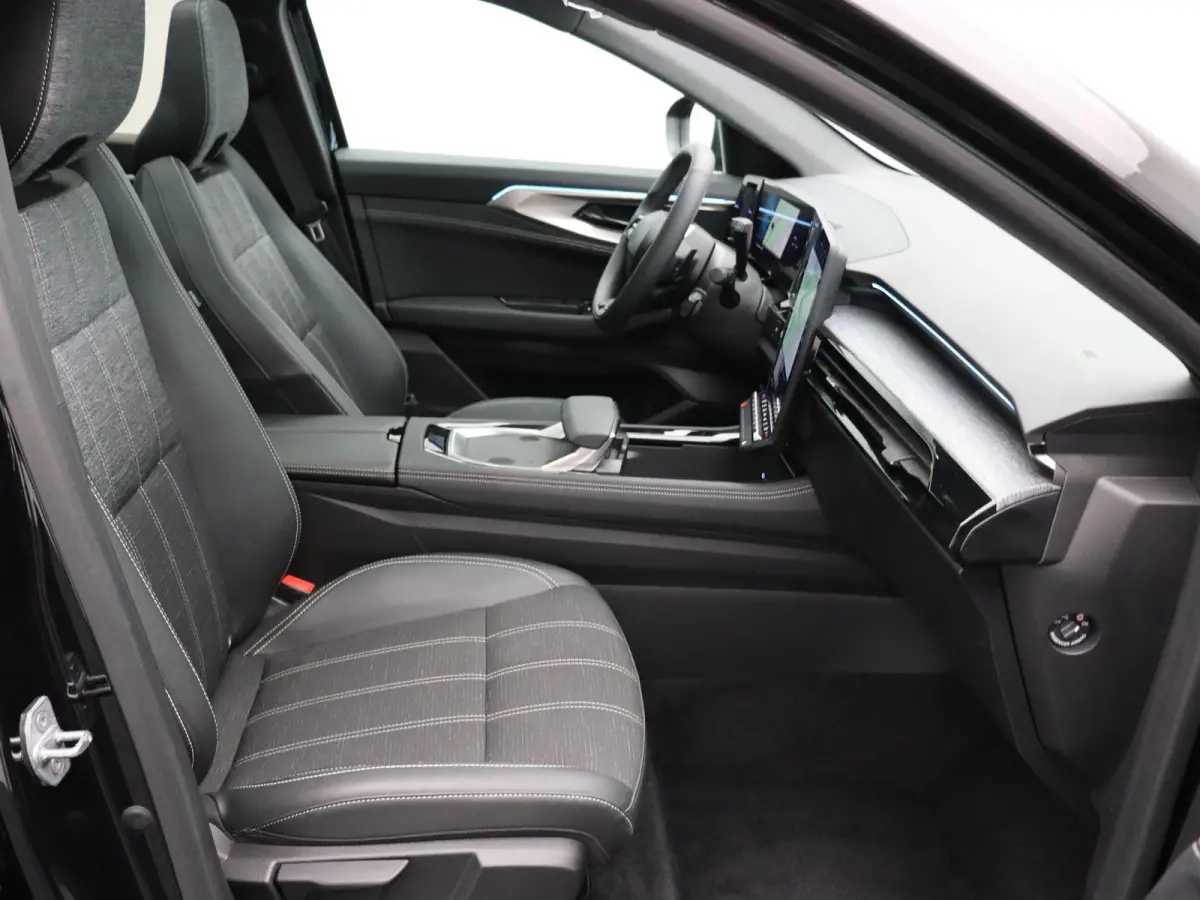 Mild hybrid 160 X-Tronic techno |Panorama dak | Elektr.achterklep | Keyless | Navigatie | Cruise | Elektr.best.stoel.