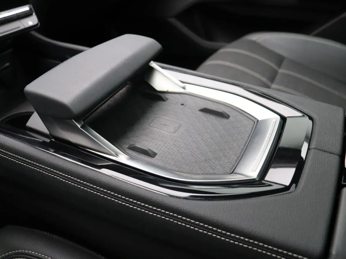 Mild hybrid 160 X-Tronic techno |Panorama dak | Elektr.achterklep | Keyless | Navigatie | Cruise | Elektr.best.stoel.