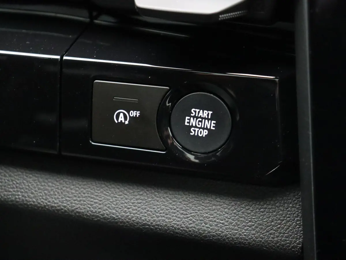 Mild hybrid 160 X-Tronic techno |Panorama dak | Elektr.achterklep | Keyless | Navigatie | Cruise | Elektr.best.stoel.