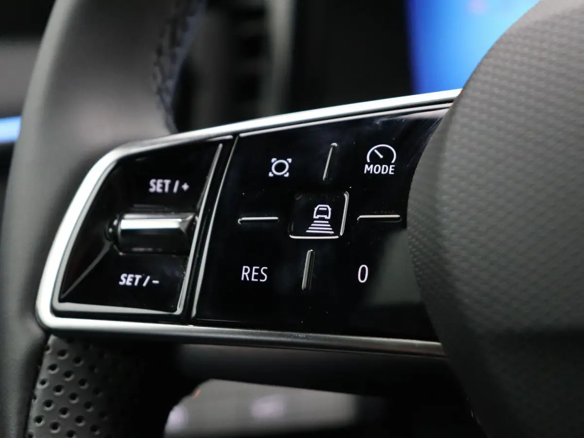 Mild hybrid 160 X-Tronic techno |Panorama dak | Elektr.achterklep | Keyless | Navigatie | Cruise | Elektr.best.stoel.