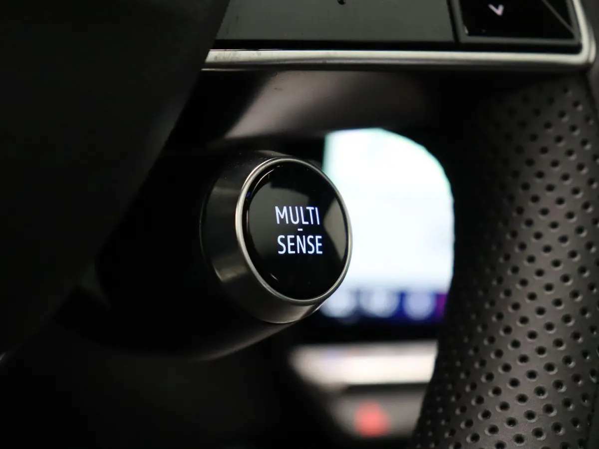 Mild hybrid 160 X-Tronic techno |Panorama dak | Elektr.achterklep | Keyless | Navigatie | Cruise | Elektr.best.stoel.