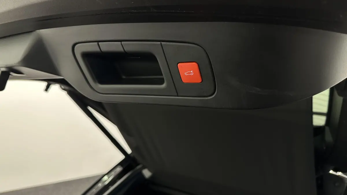 1.6 Plug-in Hybrid 225 Shine CAMERA PANO CARPLAY ADAPTIEF CRUISE.