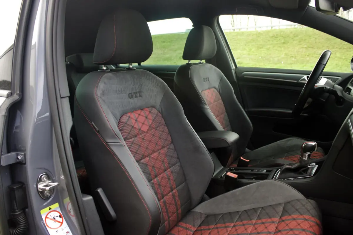 GTI TCR | Akrapovic - Virtual - Camera - DCC