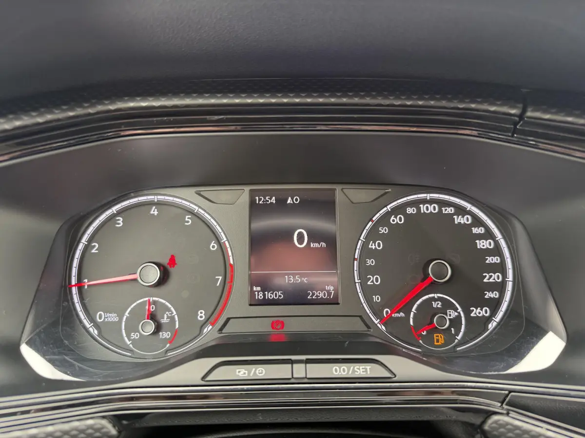 1.0 TSI Life Blind Spot | Navi | Clima | DAB |