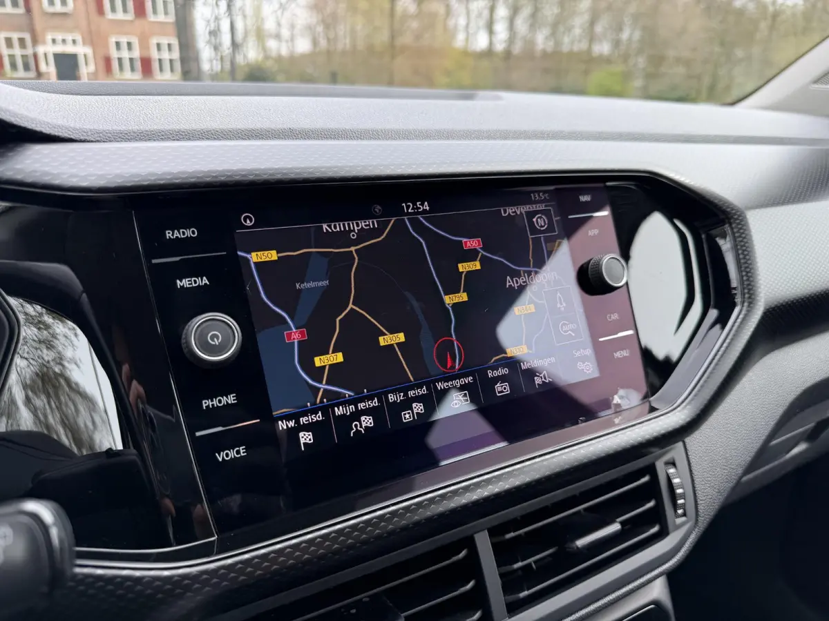 1.0 TSI Life Blind Spot | Navi | Clima | DAB |