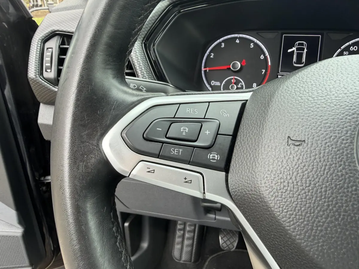 1.0 TSI Life Blind Spot | Navi | Clima | DAB |