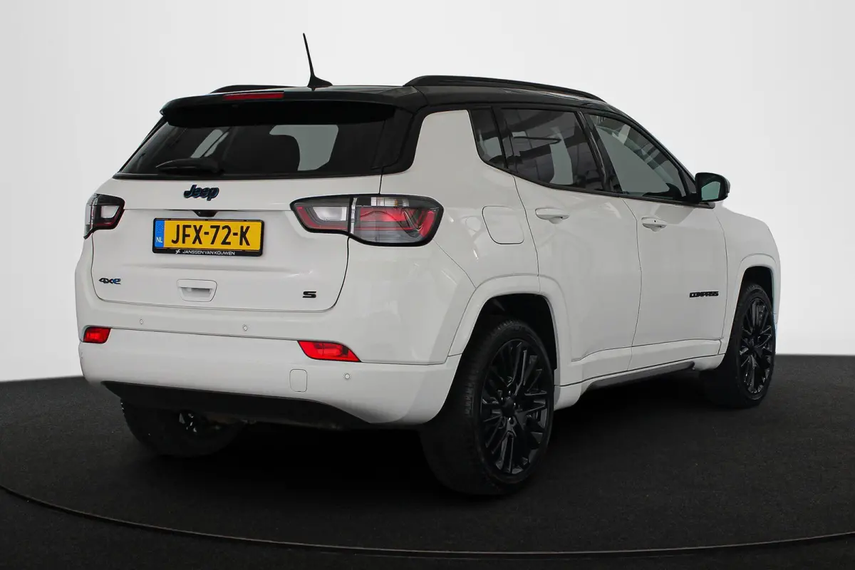 4xe 240 Plug-in Hybrid S * Stuur/Stoelverwarming * 360-Camera * Carplay * Alpine Sound *