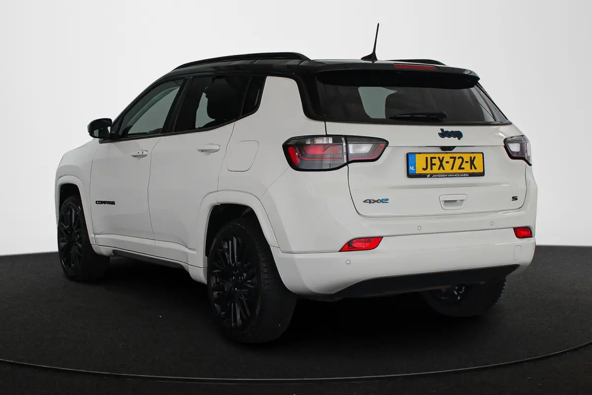 4xe 240 Plug-in Hybrid S * Stuur/Stoelverwarming * 360-Camera * Carplay * Alpine Sound *