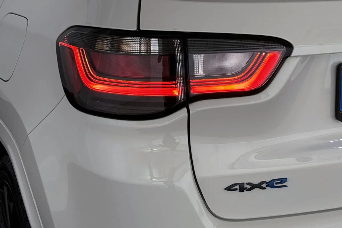 4xe 240 Plug-in Hybrid S * Stuur/Stoelverwarming * 360-Camera * Carplay * Alpine Sound *