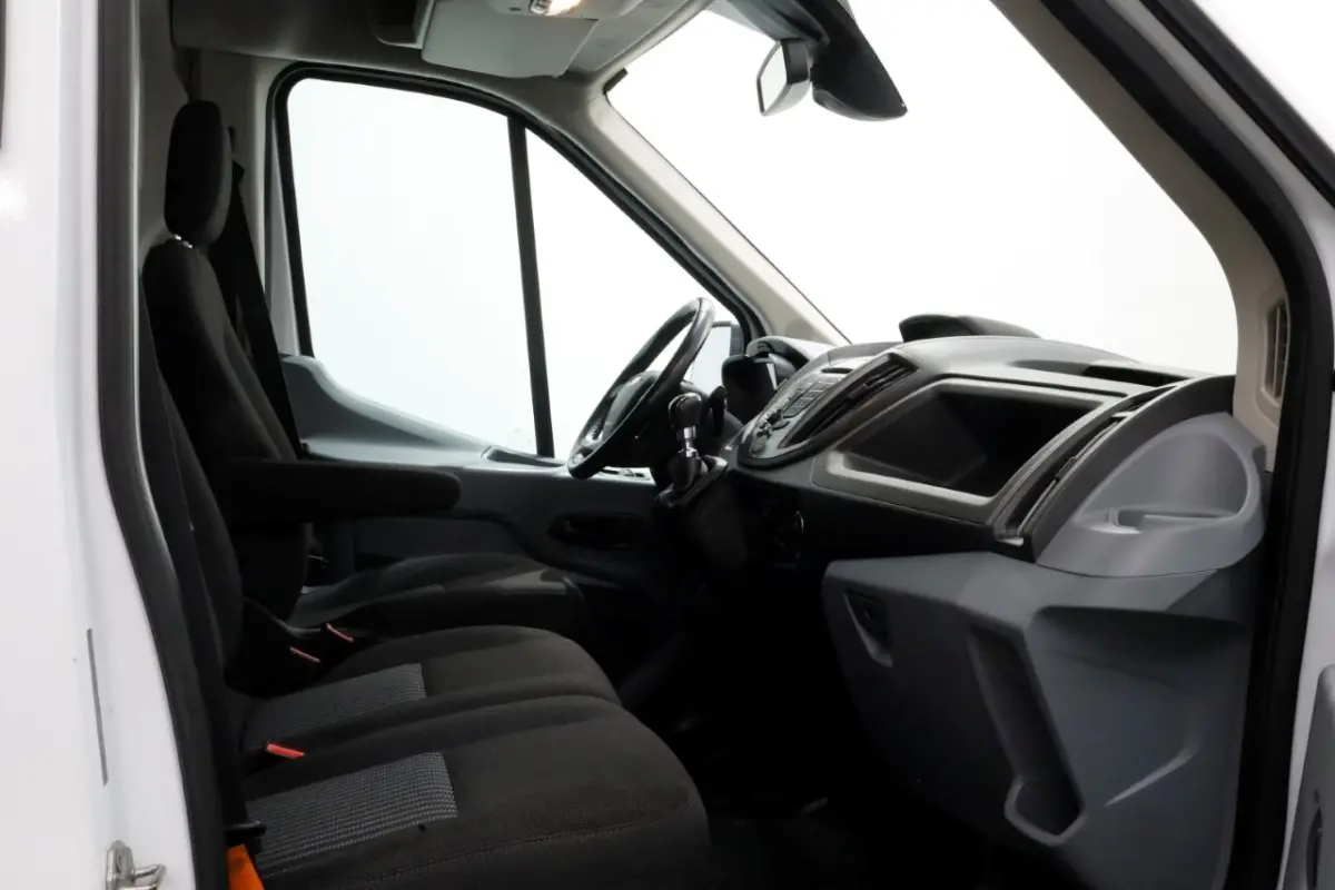 2.0 TDCI 130pk E6 L2H2 Trend Airco/Navi/Camera 02-2018