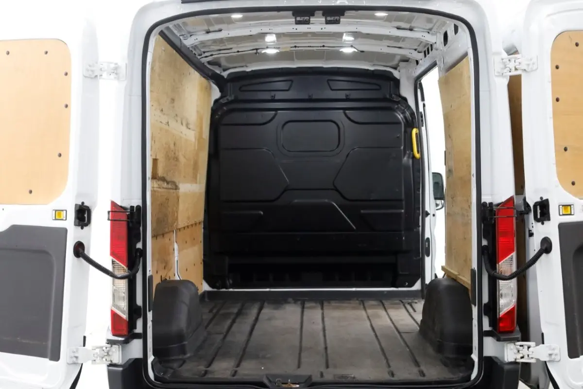 2.0 TDCI 130pk E6 L2H2 Trend Airco/Navi/Camera 02-2018