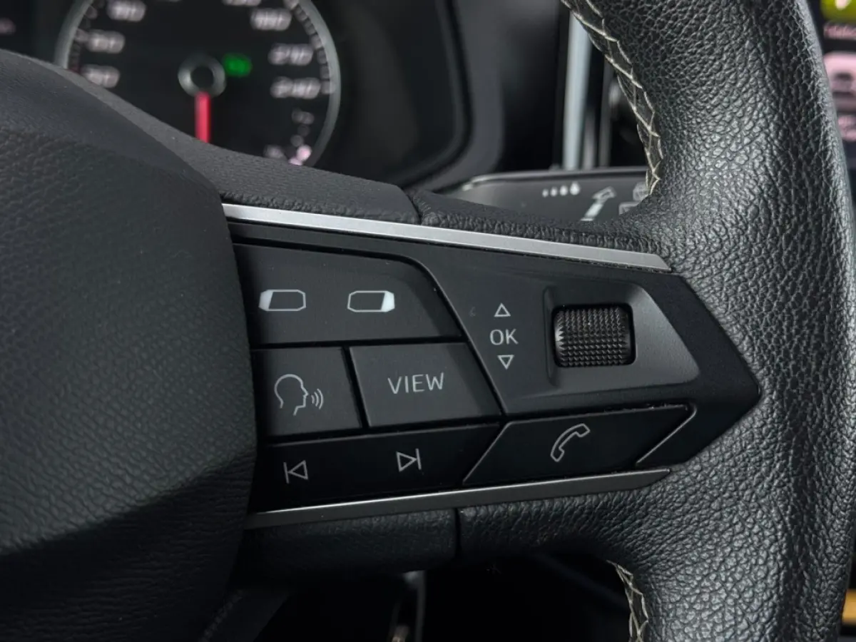1.0 TSI Style DSG APPLE CARPLAY PDC LED SPORTVELGEN