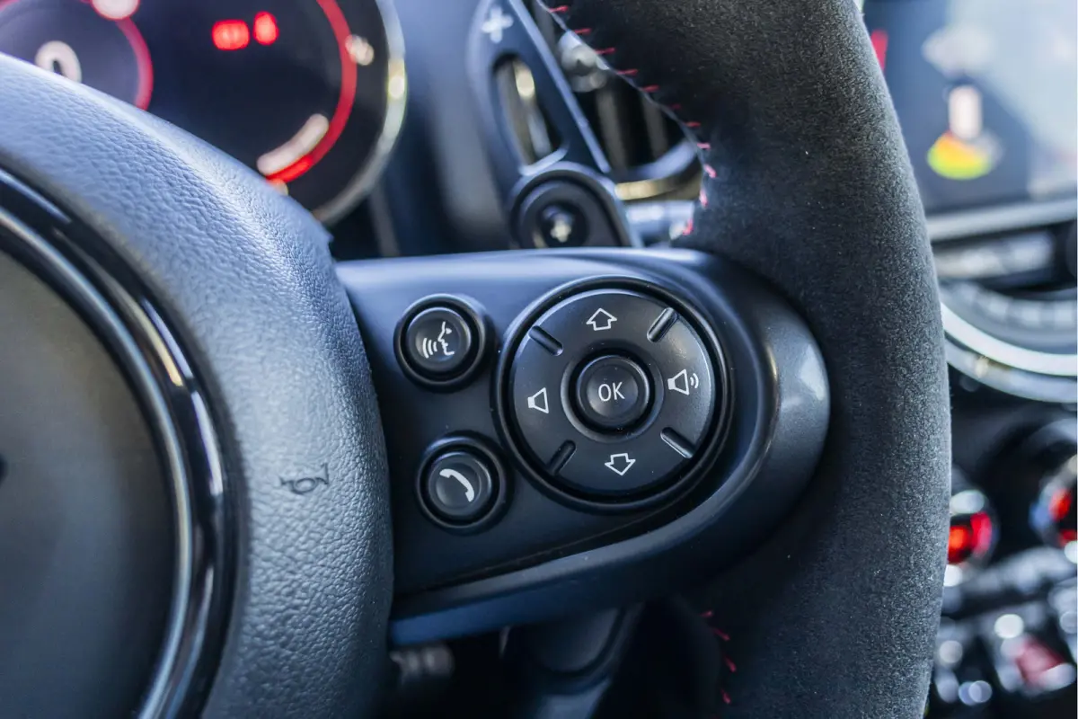 Mini 2.0 John Cooper Works ALL4 Chili