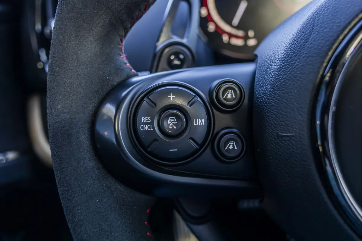 Mini 2.0 John Cooper Works ALL4 Chili