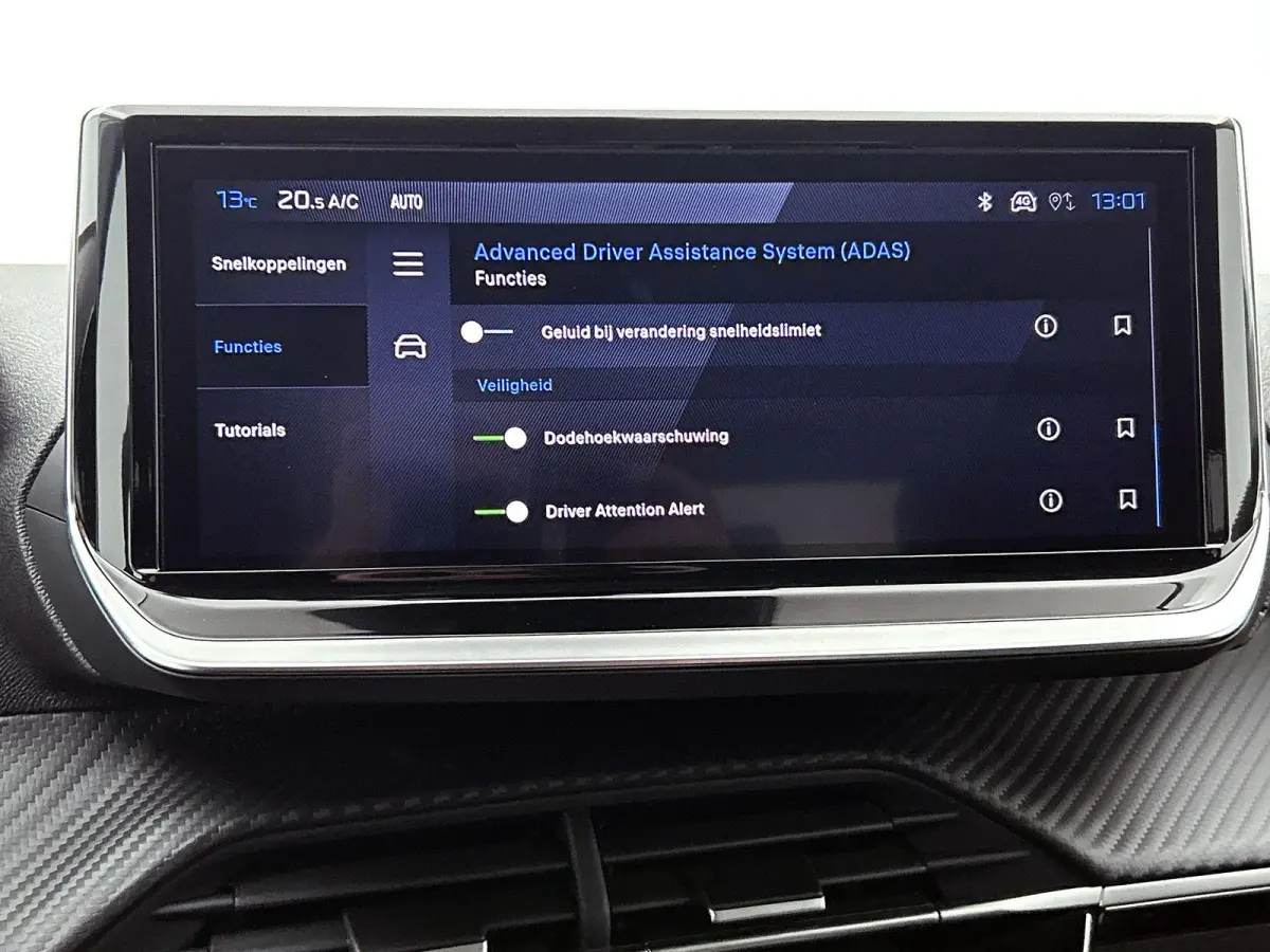 1.2 Hybrid Allure 110pk Automaat | 8 JAAR GARANTIE | Navigatie | 360 Camera | Cruise Control | 16"LMV | Dodehoekdetectie | Draadloze telefoonlader | Apple Carplay/Android Auto |