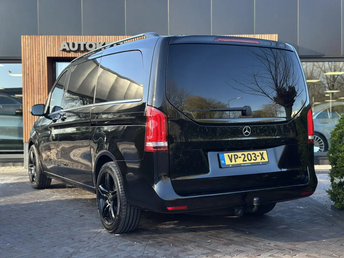 220d Lang DC Edition Navi Leer 5 persoons trekhaak