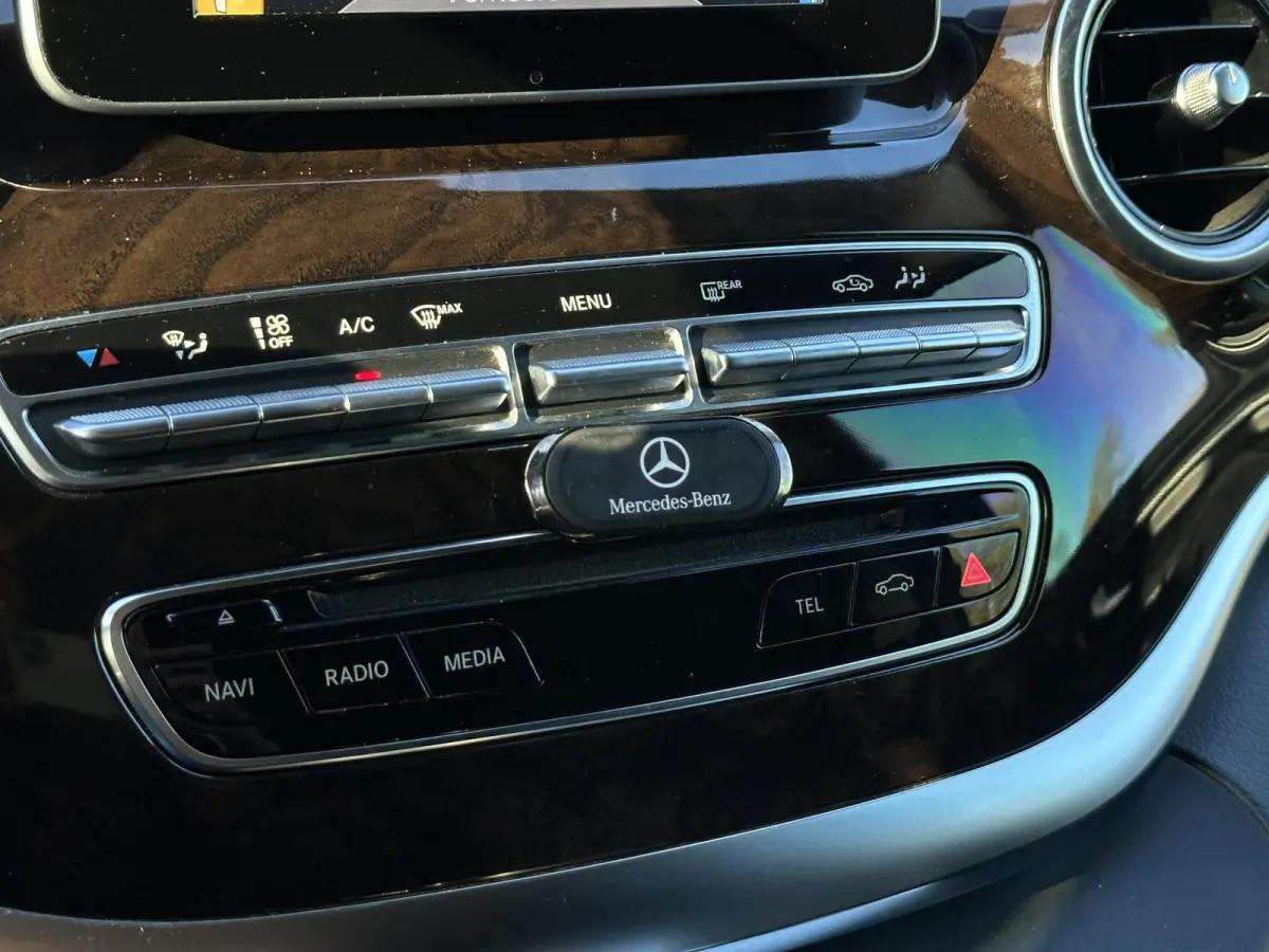 220d Lang DC Edition Navi Leer 5 persoons trekhaak