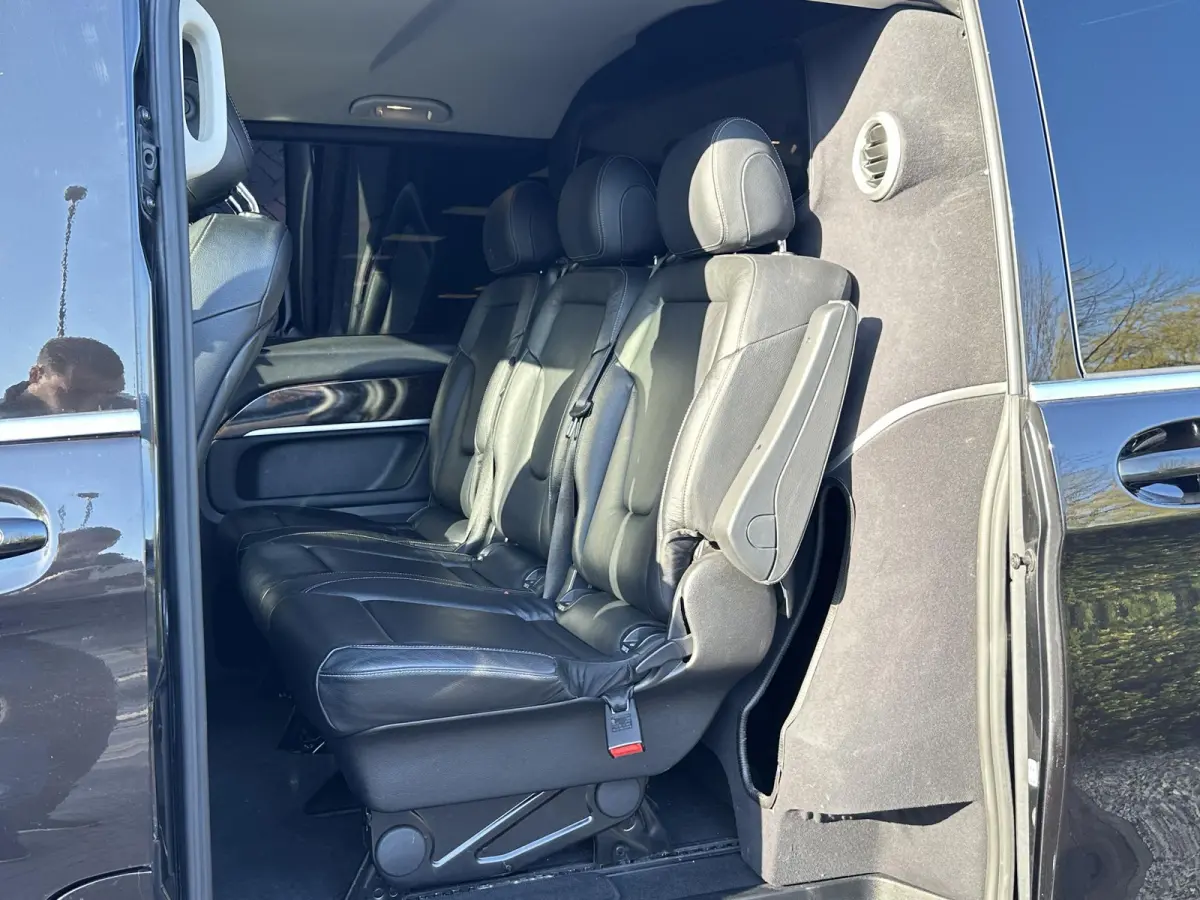220d Lang DC Edition Navi Leer 5 persoons trekhaak