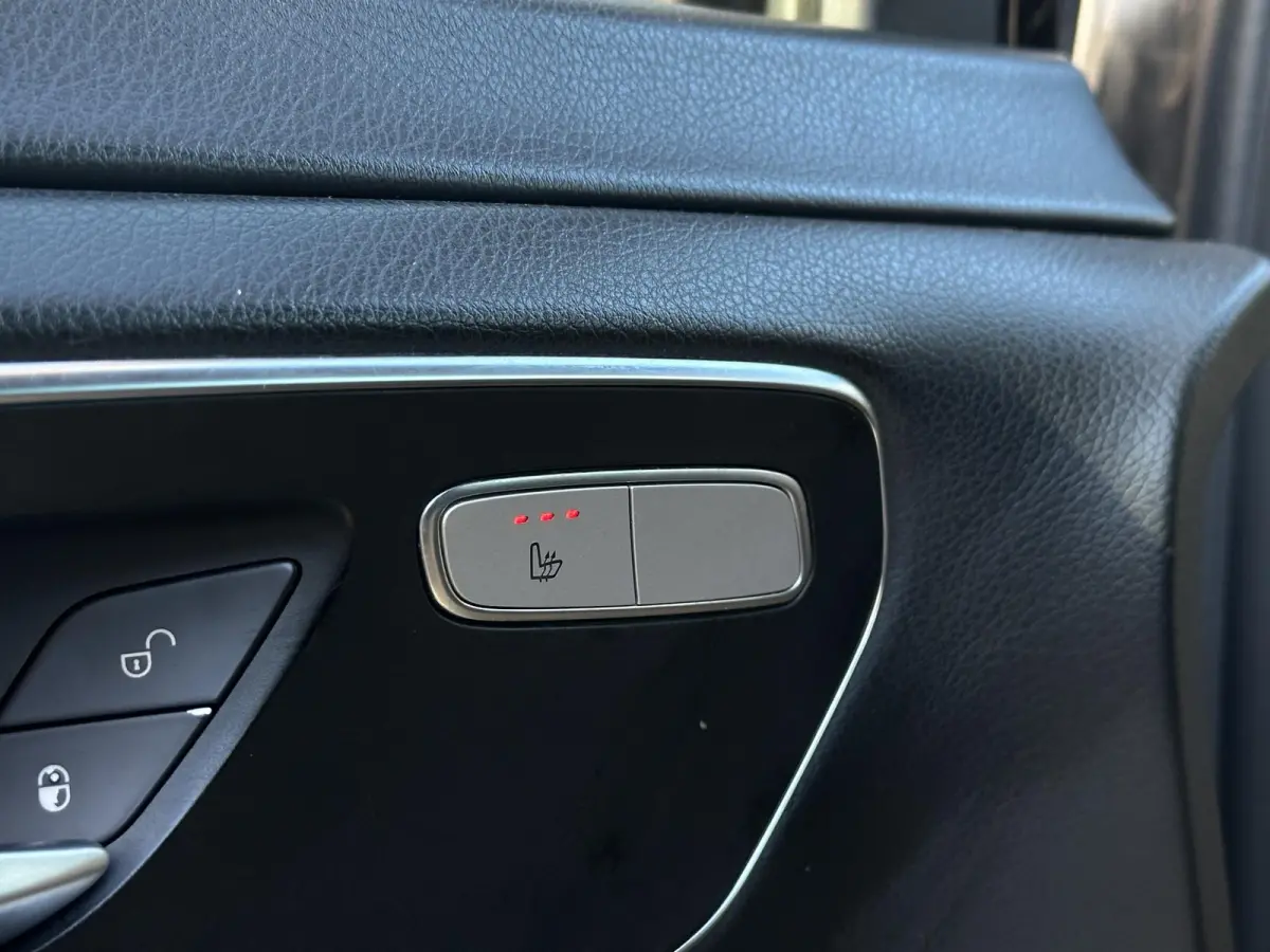 220d Lang DC Edition Navi Leer 5 persoons trekhaak