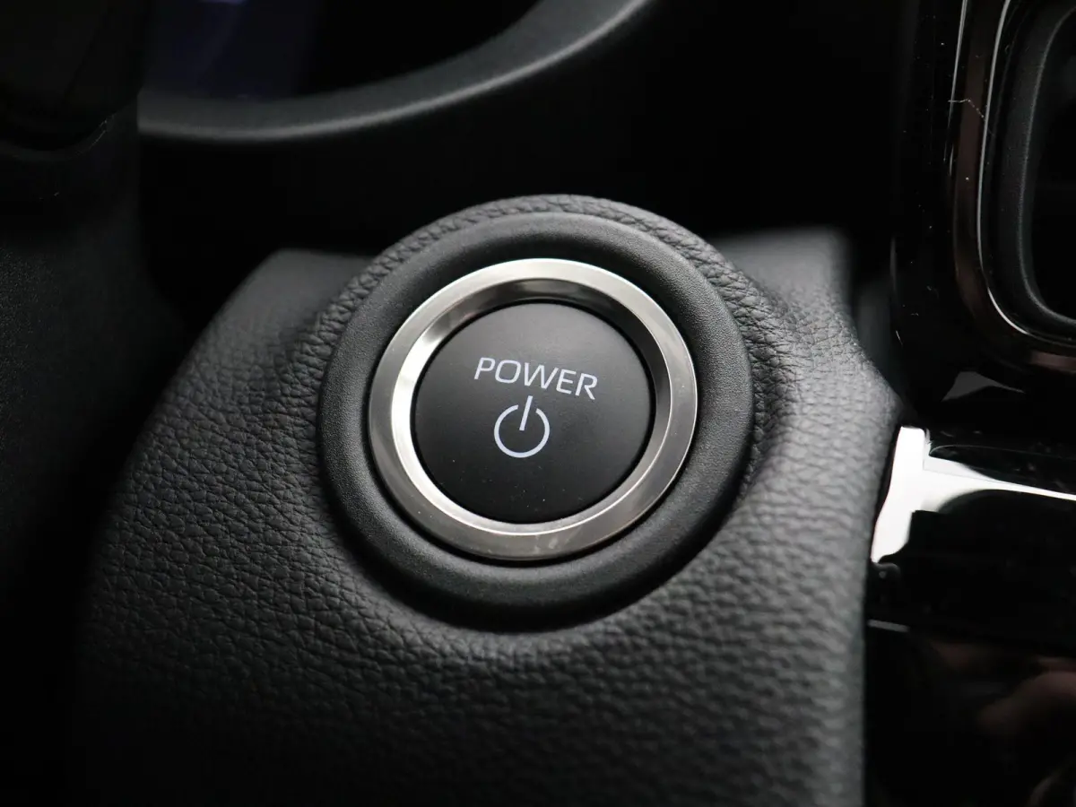 1.5 Hybrid 130 Dynamic | Stoelverwarming | Stuurwielverwarming | Apple Carplay & Android Auto |