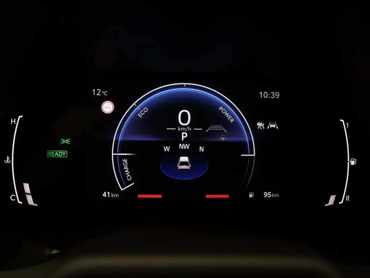 1.5 Hybrid 130 Dynamic | Stoelverwarming | Stuurwielverwarming | Apple Carplay & Android Auto |