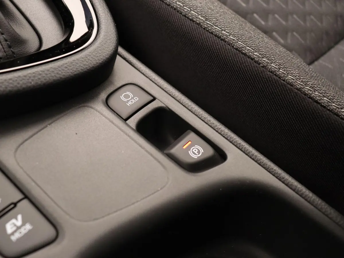 1.5 Hybrid 130 Dynamic | Stoelverwarming | Stuurwielverwarming | Apple Carplay & Android Auto |