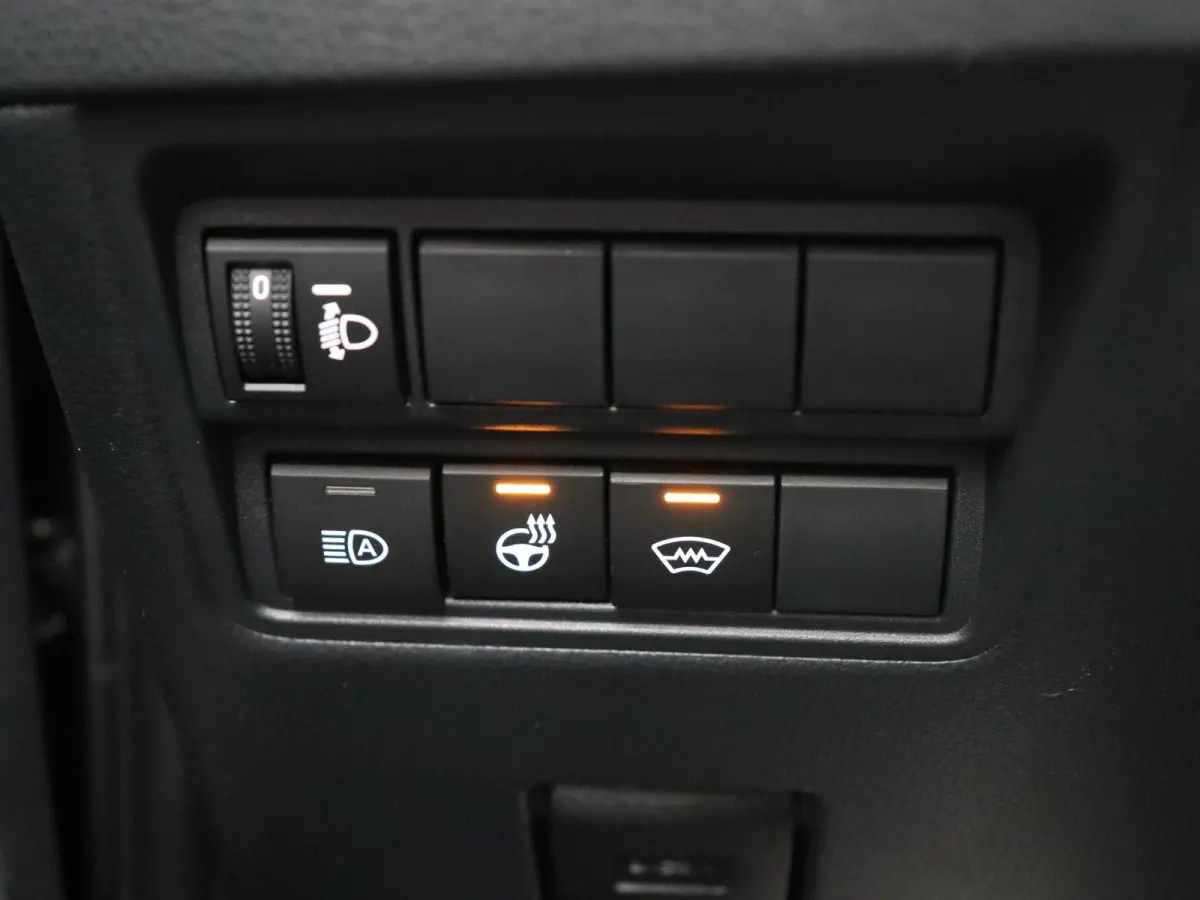 1.5 Hybrid 130 Dynamic | Stoelverwarming | Stuurwielverwarming | Apple Carplay & Android Auto |