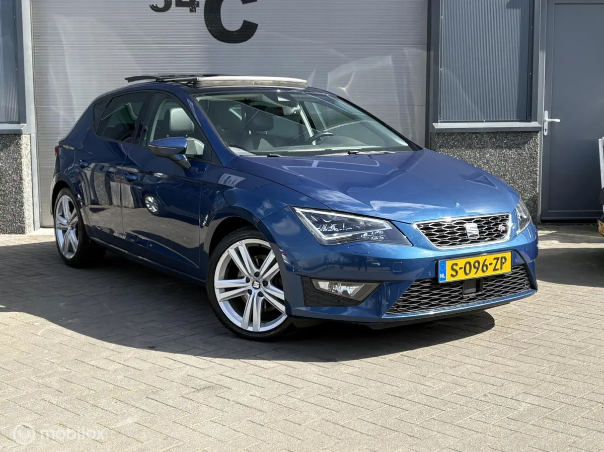 1.8 TSI FR Connect Panorma/Camera/Clima leuke auto