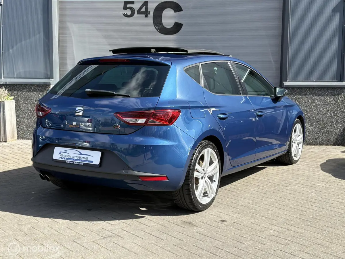 1.8 TSI FR Connect Panorma/Camera/Clima leuke auto