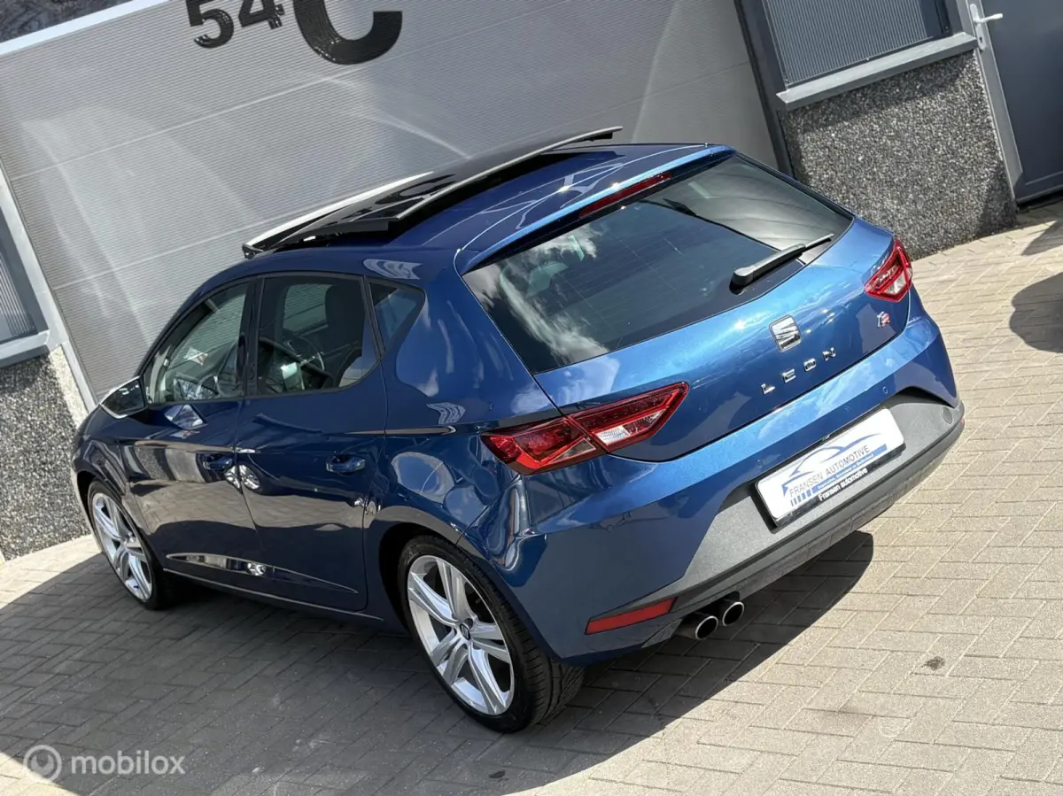 1.8 TSI FR Connect Panorma/Camera/Clima leuke auto