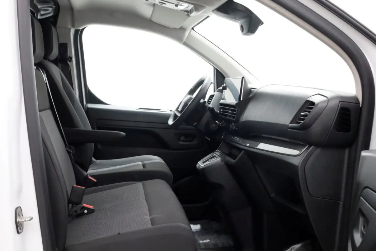2.0 Diesel 145pk Automaat L3 Airco/Navi/Camera 09-2024