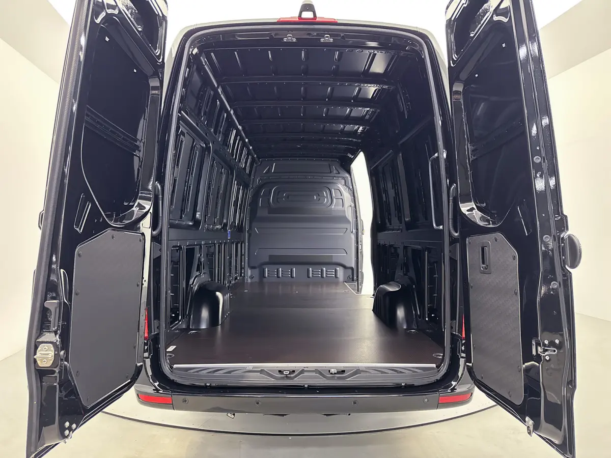 317 L3H2 PRO Led voor+achter Navigatie Achteruitrijcamera 3500KG Trekgewicht