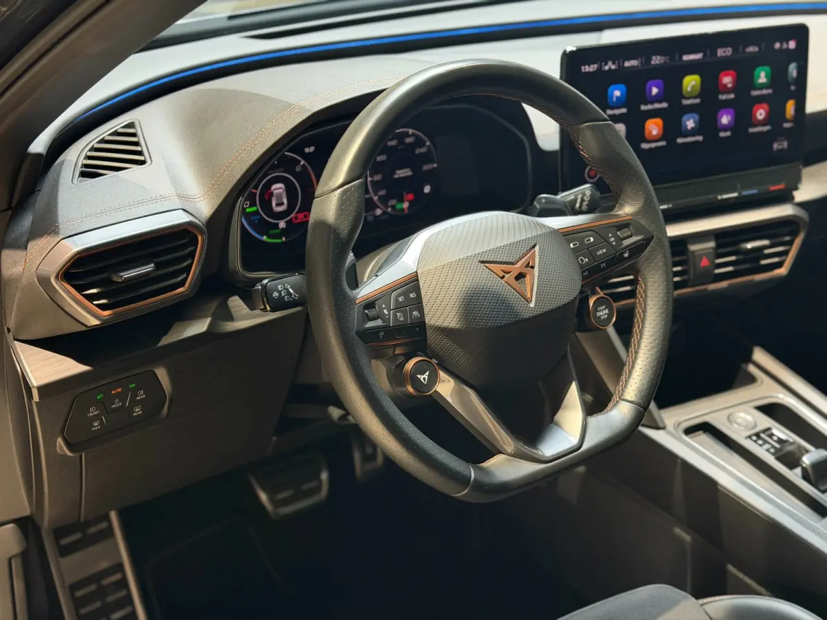 1.4 e-Hybrid VZ Performance|Pano|Camera|Matrix