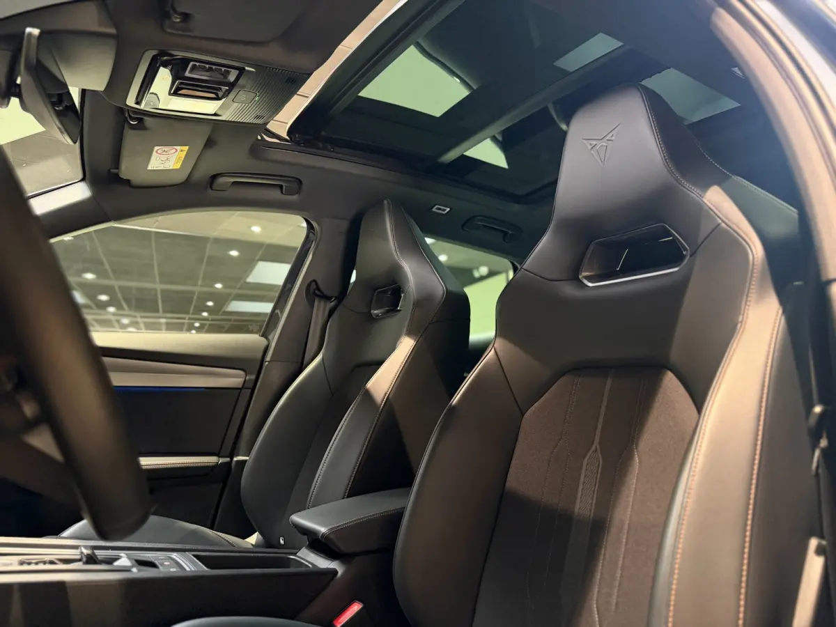 1.4 e-Hybrid VZ Performance|Pano|Camera|Matrix