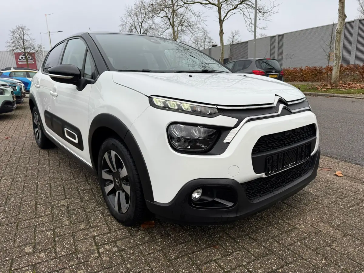1.2 PureTech Feel, Facelift, Navi, Dealer auto