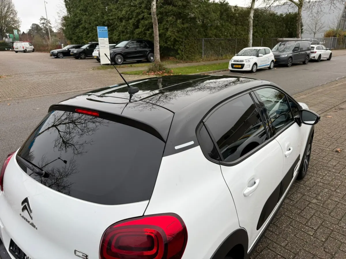 1.2 PureTech Feel, Facelift, Navi, Dealer auto