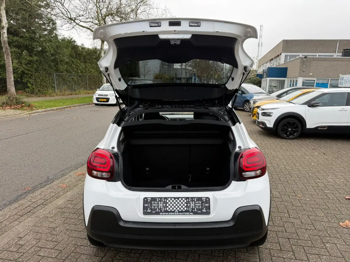 1.2 PureTech Feel, Facelift, Navi, Dealer auto