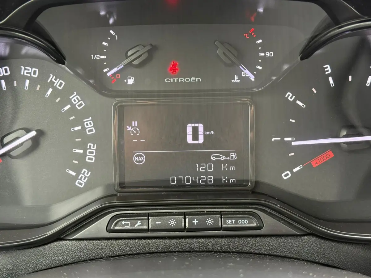 1.2 PureTech Feel, Facelift, Navi, Dealer auto