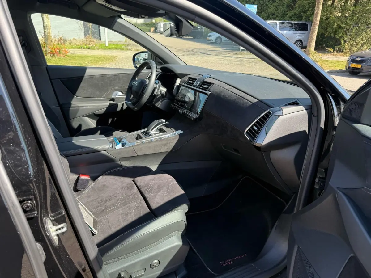 E-Tense 225 Performance Line, Navi, Dealer auto, Camera, Alcantara, Stoel verwarming, 1ste eigenaar