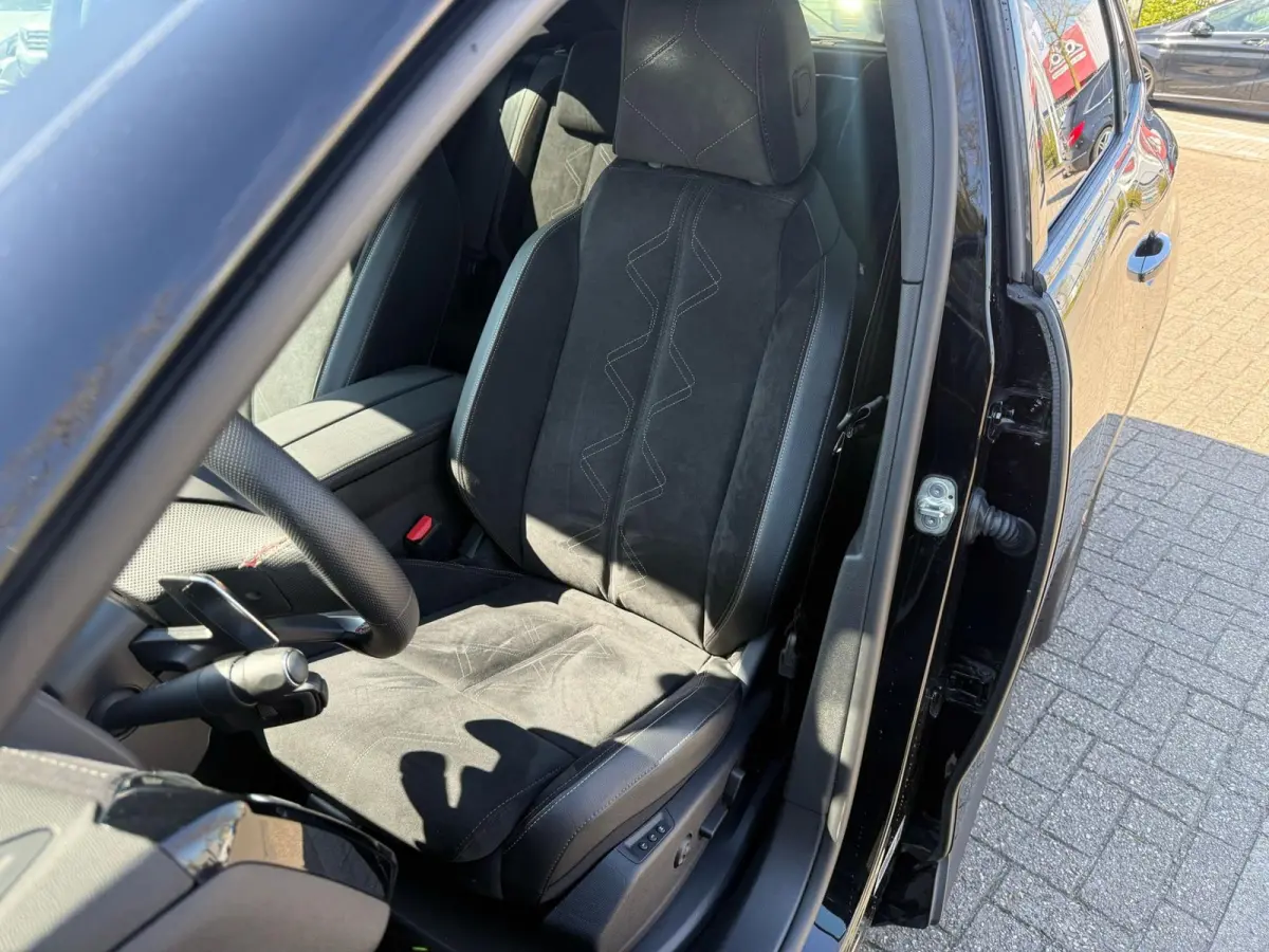 E-Tense 225 Performance Line, Navi, Dealer auto, Camera, Alcantara, Stoel verwarming, 1ste eigenaar