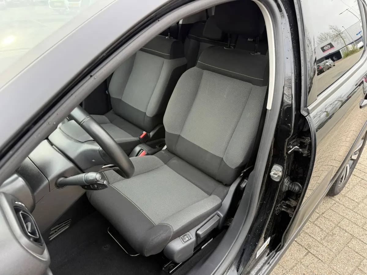 1.2 PureTech Feel, Facelift, Navi, Dealer auto